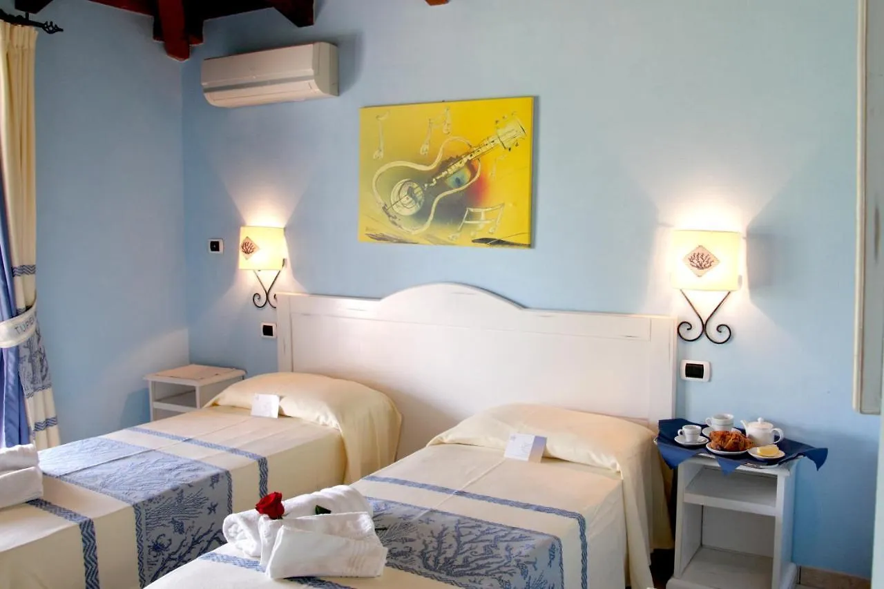 Hotel Tupei Calasetta 3*,